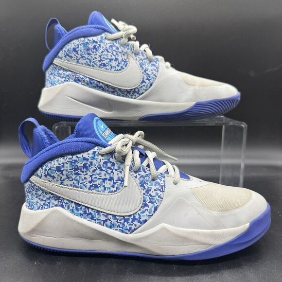 Nike Team Hustle D9 Digital Sz 4Y Kids Blue Boys Sneaker DC1983-001 GUC